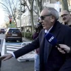 Captura de video de la salida de su casa en Madrid del exdirector adjunto operativo (DAO) de la Policía, José Ángel González.