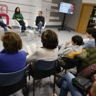 Joaquín Torné, Cristina Fanjul, y Héctor Escobar, editor de Eolas, durante la presentación de ayer en el Club de Prensa.