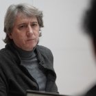El secretario general del PSOECyL y candidato a la Presidencia de la Junta, Carlos Martínez, se reúne con plataformas por la sanidad pública.
