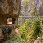 La Ruta del Cares, uno de los itinerarios más transitados del Parque Nacional, símbolo del turismo activo en Picos de Europa.