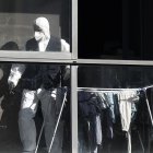 Policía Judicial de la Policia Foral en el piso.