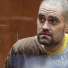 Los Angeles (United States), 23/02/2026.- Nick Reiner during his arraignment at Los Angeles County Superior Court in Los Angeles, California, USA, 23 February 2026. Reiner is facing two counts of first-degree murder for the killing of his parents, Rob Reiner and Michele Singer Reiner, in their Los Angeles home in December 2025. EFE/EPA/CHRIS TORRES