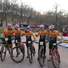 Participantes del Aguzo en la carrera de Bembibre.