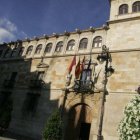 El Palacio de los Guzmanes, uno de los grandes símbolos institucionales de León y escenario perfecto para imaginar a los Bridgerton en clave castellana