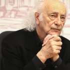 Amancio Prada participó ayer en la presentación de su concierto en el Auditorio, en el que conmemora los 50 años de su disco 'Rosalía de Castro'.