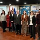 Responsables del informe, Enrique Cabero y portavoces de los grupos en las Cortes.
