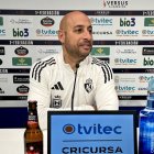 Mehdi Nafti en su comparecencia de ayer ante los medios.