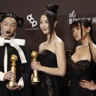 Fotografía de archivo del 11 de enero de 2026 que muestra a las integrantes del grupo musical 'KPop Demon Hunters', Audrey Nuna (i), Ejae (c) y Rei Ami posando durante la gala anual de los premios Globo de Oro en California (USA). EFE/ Chris Torres.