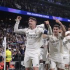 Valverde celebra junto a sus compañeros su tercer gol anotado frente al Manchester City.