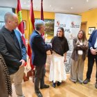 La Junta recibe a la esquiadora María Martín-Granizo tras los Juegos Paralímpicos.
