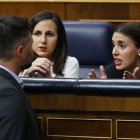 Gabriel Rufián, Irene Montero e Ione Belarra en el Congreso.