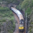 Uno de los túneles del lazo ferroviario del puente de Manzanal.