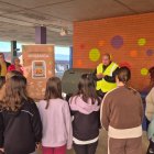 La campaña de sensibilización sobre los nuevos contenedores marrones se inició en los colegios de Villaquilambre.