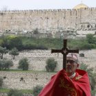 Pierbattista Pizzaballa, patriarca de Jerusalén, en el servicio religioso de las Palmas.