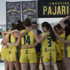 Las jugadoras del Embutidos Pajariel hacen piña.