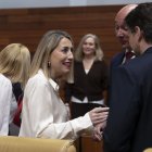 La presidenta en funciones María Guardiola durante el pleno de la Asamblea de Extremadura, que convalida el decreto-ley acordado por PP y Vox, que modifica la Ley Ley 4/2015, de 26 de febrero, de regulación del proceso de transición entre gobiernos, con el fin de evitar la parálisis de la Administración regional.