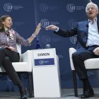 Ana Botín, habla junto al director ejecutivo de JP Morgan Chase, Jamie Dimon.