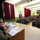 La asamblea de regantes del Canal Bajo del Bierzo se celebró en el Instituto Virgen de la Encina de Ponferrada.