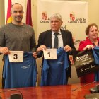 Víctor Rubio (federación de Atletismo), Eduardo Diego y Teresa Prieto (Asprona).