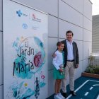 Mañueco con María Caamaño en la inauguración del 'Jardín de María', un espacio lúdico y educativo para niños en el Hospital de Salamanca.

"El cielo tiene ahora la sonrisa más bonita", ha afirmado Fernández Mañueco a través de un mensaje en su cuenta personal en 'X' que acompañada de varias fotos con María Caamaño, en la entrega del Castilla y León de Valores Humanos y Sociales y en la inauguración del 'Jardín de María', un espacio lúdico y educativo para niños en el Hospital de Salamanca fruto del esfuerzo de la Fundación 'La Sonrisa de María'.

POLITICA CASTILLA Y LEÓN ESPAÑA EUROPA SALAMANCA SOCIEDAD
JCYL
