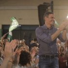 El presidente del Gobierno, Pedro Sánchez, ha intervenido este domingo en un acto en Gibraleón (Huelva).