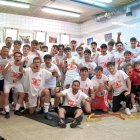 La plantilla de la Cultural juvenil A celebra el ascenso.