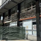 La actuación recuperará el forjado artístico de la fachada y la puerta principal del consistorio de Ordoño II.