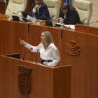 María Guardiola durante el debate de investidura como presidenta de la Junta de Extremadura.