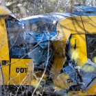 Imagen de los daños causados tras la colisión de dos trenes entre Hilleroed y Kagerup en Isteroedvejen, Dinamarca, el 23 de abril de 2026. EFE/EPA/STEVEN KNAP DINAMARCA OUT.