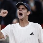 Rafa Jódar celebra su triunfo ante De Miñaur.