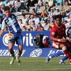 La SD Ponferradina firmó tablas con el líder CD Tenerife en El Toralín.