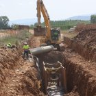 Trabajos que se están realizando en toda la magna infraestructura de canalizaciones de riego y desagües en el Bierzo.