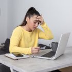Una chica teme haber sido estafada tras hacer una compra online