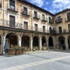 El arreglo de los soportales de la plaza Mayor es uno de los proyectos que se aplazan.