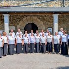 Foto de familia del coro Pin-Pin de Folgoso de la Ribera