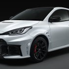 El Yaris GR Aero Pack hereda toda la potencia visual de los coches de carreras del equipo oficial Toyota Gazoo Racing (TGR).