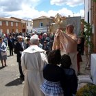 Un momento de la bendición del santo.