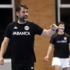 JUANÍN GARCÍA ENTRENA AL ULE ADEMAR