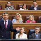 El presidente del Gobierno, Pedro Sánchez, interviene en la sesión de control al Gobierno, en el Congreso de los Diputados, a 20 de mayo de 2026, en Madrid (España). 