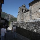 Turistas en Peñalba de Santiago.