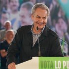 La biografía de José Luis Rodríguez Zapatero sitúa en Luanco parte de los veranos de infancia del expresidente del Gobierno.