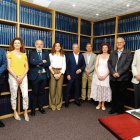 El Procurador del Común, Tomás Quintana, la directora de Banca Institucional de Caixa Bank Gemma Álvarez, el presidente de la Audiencia Provincial, Pablo Arraiza, la presidenta de Diario de León, Adriana Ulibarri, el director de Diario de León, Joaquín S. Torné; el coronel jefe de la Comandancia de la Guardia Civil, Julio Gutiérrez, la presidenta del Tribunal de Instancias, Mónica Ramírez, el rector de la Basílica de la Encina, Antolín de Cela, y el coronel subdelegado de Defensa, Juan Carlos Trujillo, fueron los miembros del jurado de la edicición de este año de los premios de Diario de León junto con la rectora de la Universidad de León, Nuria González, y el coronel director de la Academia Básica del Aire y del Espacio, Óscar Ruiz, quienes votaron telemáticamente.