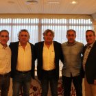 Lázaro Barrientos, Eduardo Sánchez, Juan Simón y Mariano Pérez junto a Lera.