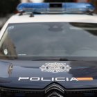 Imagen de archivo de un coche de la Policía Nacional. EFE/Mariscal.