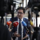 El ministro para la Transformación Digital y de la Función Pública, Óscar López, atiende a la prensa el pasado 27 de mayo. EFE/ Marcos Villaoslada.