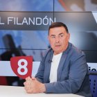 Enrique Busto, alcalde de Hospital de Órbigo, en un momento de 'El Filandón' de anoche..
