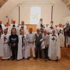 Iván Alonso, Concejal de turismo, junto a representantes de las asociaciones templarias en la presentación de la Noche Templaria