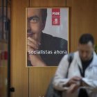 Imagen de un cartel electoral del expresidente José Luis Rodríguez Zapatero. NACHO GALLEGO