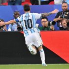 Messi celebra uno de los tres goles