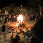 La hoguera de San Juan en Toreno.